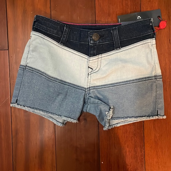 Girls shorts - Picture 1 of 4